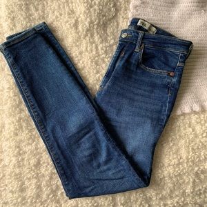 High-Waisted Skinny Jean